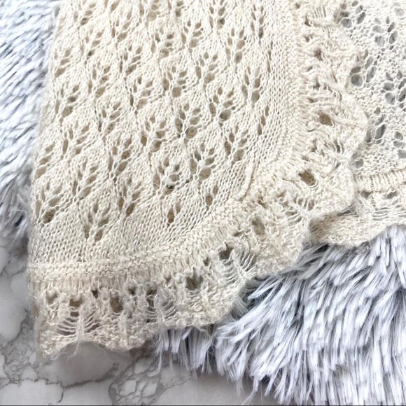 Old Navy Ivory Crochet Shrug Cardigan EUC - Picture 3 of 9